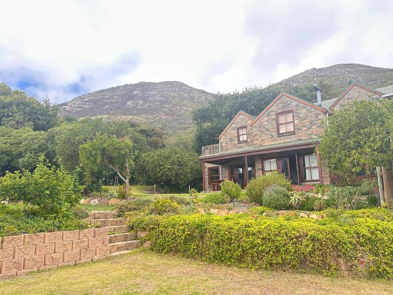 To Let 3 Bedroom Property for Rent in Noordhaven Western Cape